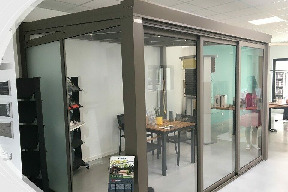 PERGOLA-EXPO-SHOWROOM-JARDIN-DHIVER-COSY-COSYFIX